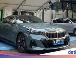 Sekali Ngecas, Kendaraan Pribadi Elektrik BMW i5 Bisa Gaspol Di Jakarta Ke Semarang