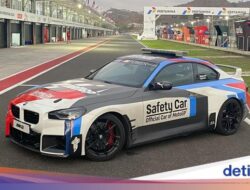 Penghayatan Langka Duduk dan Nyetir Safety Car MotoGP