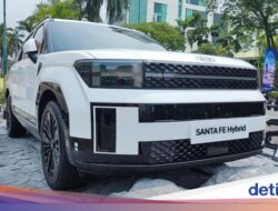 Mutakhir Dua Minggu, Kendaraan Hyundai Santa Fe Sudah Dipesan Segini