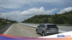 Stabilnya Innova Zenix Di Tol Trans Sumatera, Dibawa Ngebut Tetap Nyaman!