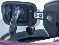 Beda Retribusi Negara Kendaraan Pribadi Bertenaga Listrik Buatan Indonesia vs Kendaraan Pribadi Bertenaga Listrik Produk Impor