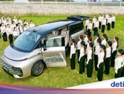 Bukan Sinema Komedi, MPV Pesaing Alphard-Denza Pecah Pencapaian Muat 42 Orang