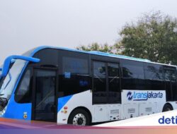 Gara-gara Insiden Asap, 59 Kendaraan Angkutan Umum Transjakarta Buatan China Dikandangkan Sambil Itu
