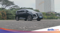 Bukan Mewahnya, ‘Kartu As’ Denza D9 Ini Bikin Alphard Iri