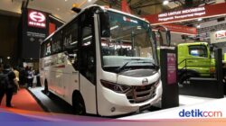 Hino Rilis Kendaraan Angkutan Umum buat Medan Berat, Harga Mulai Rp 625 Juta