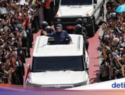 Prabowo Minta Pindad Bikin Kendaraan Pribadi Pemimpin Negara Khusus buat Sapa Rakyat