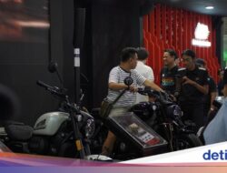 Beli Kendaraan Bermotor Roda Dua Ini Bisa Gratis Liburan Hingga China