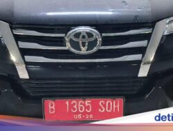 Lelang Toyota Fortuner Rp 100 Jutaan, Pajaknya Tak sampai Rp 2 Juta!
