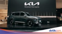 Kendaraan Kia Carens EV Debut Ke GIIAS 2026, Bakal Diproduksi Lokal