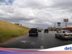 Sering Bikin Was-was, Pasang Dashcam Ke Kendaraan Pribadi Harus Potong Kabel Bawaan?