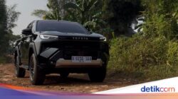 Menperin Minta Double Cabin Diproduksi Lokal, Begini Kata Toyota